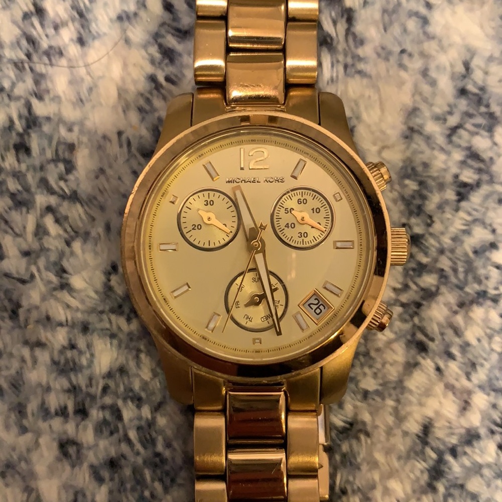 MICHAEL Michael Kors mini Runway gold watch - Picture 4 of 7